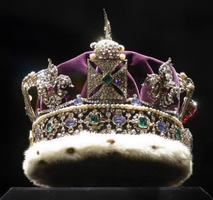i gioielli della corona, custoditi all'interno della Torre di Londra