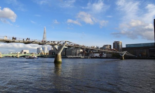 Il Millennium Bridge, tra i ponti di Londra