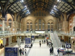 La stazione di Liverpool Street è collegata a Stansted con lo Stansted Express