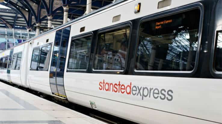 La tratta Stansted- centro di Londra è servita dal treno navetta Stansted Express