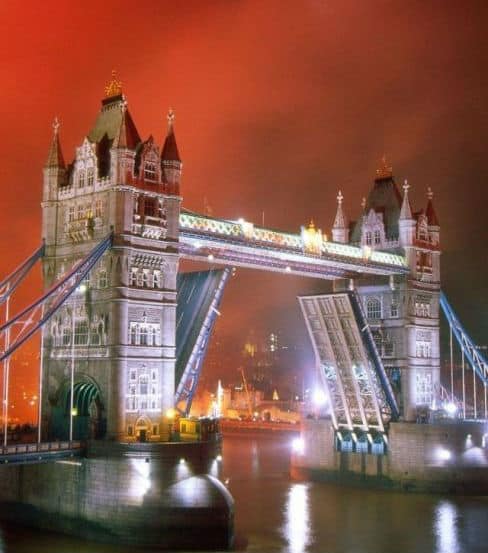 Il tower bridge, una delle icone più famose di Londra
